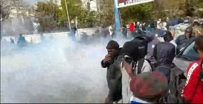 Tension entre la gendarmerie et des sympathisants de Sonko