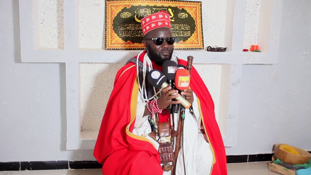 VIDEO – Situation actuelle du pays : Le Grand Serigne de Thiès lance un appel et avertit!