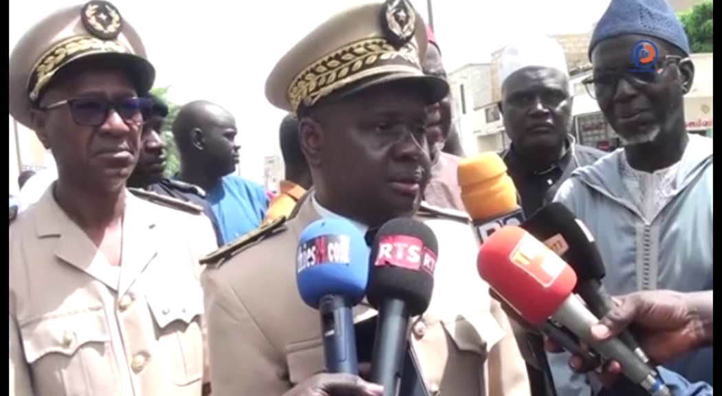 VIDEO – Bus Tata incendiés à Thiès : Les mises en garde du Gouverneur contre les instigateurs