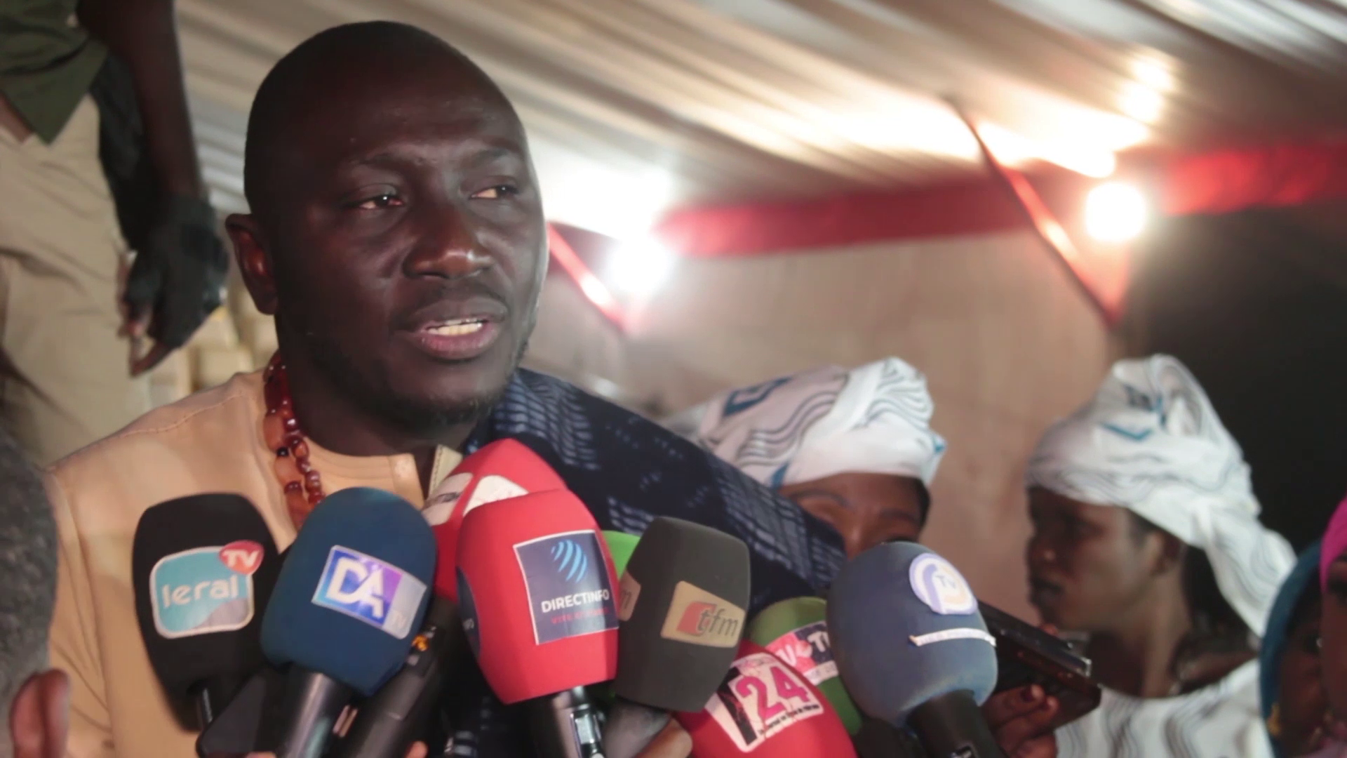 VIDEO – Présidentielle 2024 : Pape Doumbia réitère son slogan : “Pas un pas sans Amadou Ba”