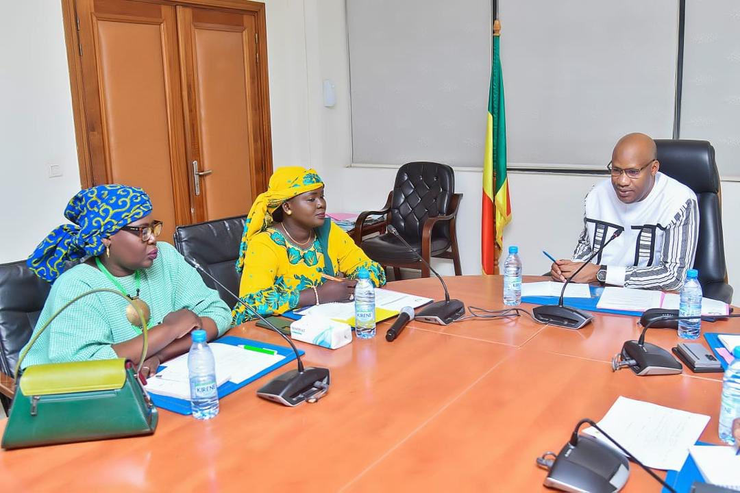 Le ministère de la Santé annonce le recrutement de 220 sages-femmes