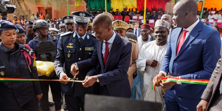 Programme de maillage sécuritaire : Le ministre de l’intérieur a procédé à l’inauguration du commissariat de Dalifort Foirail.