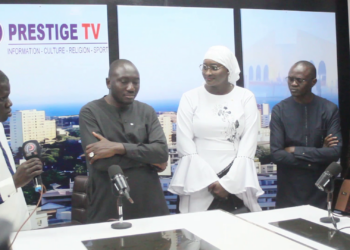 VIDEO – La Directrice Générale de la TDS-SA ,Aminata Sarr en visite dans les locaux du Groupe Prestige Thiès