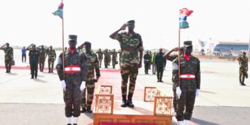 Armée – Le CEMGA a effectué son premier déplacement officiel en Gambie