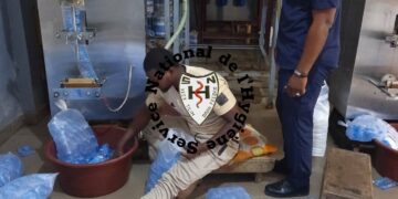 Santé – La Brigade Régionale de L’hygiène de Dakar lance l’opération de lutte contre les fabriques d’eau en sachet