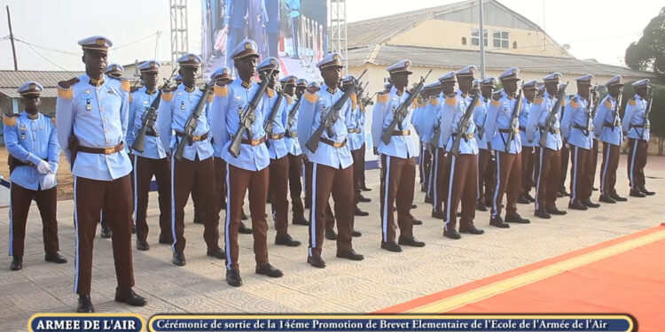 Thies : Le Vice-amiral d’escadre a présidé la cérémonie de sortie de la 14em promotion de Brevet élémentaire de l’E.A.A.