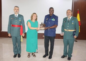Coopération Sénégal – Espagne : la Gendarmerie nationale décore des personnels de la Guardia Civil