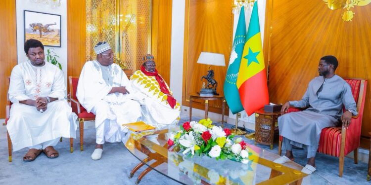 Palais de la République – Le President Diomaye a reçu Serigne Cheikh Tidiane Cissé, Imam Ratib de la Grande Mosquée de Médina Baye