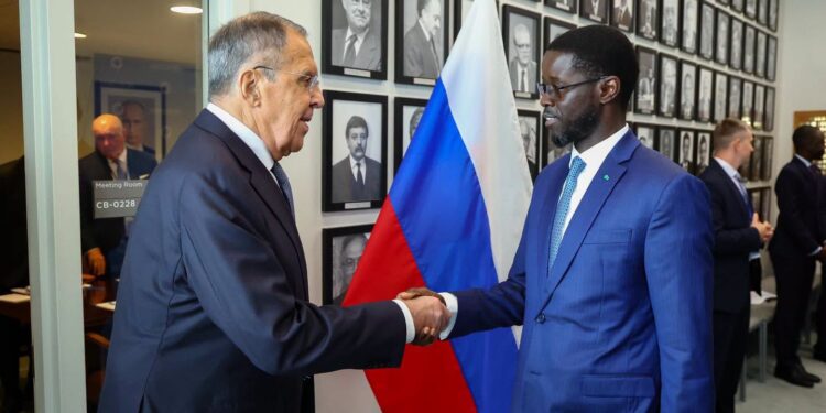 New York – Le Président Diomaye a eu un entretien avec Sergueï Lavrov