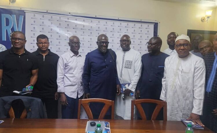 ​Menaces contre Thierno Alassane Sall : le Mouvement des enseignants monte au créneau