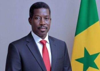 L’élégance du retrait et la promesse de l’aube : l’Afrique a pris date avec l’histoire ( par Talla Sylla)