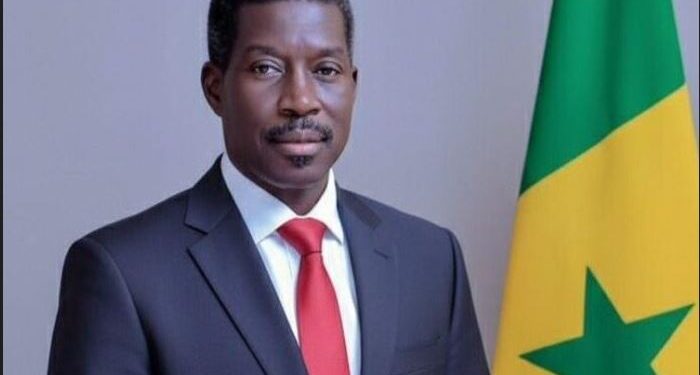 L’élégance du retrait et la promesse de l’aube : l’Afrique a pris date avec l’histoire ( par Talla Sylla)